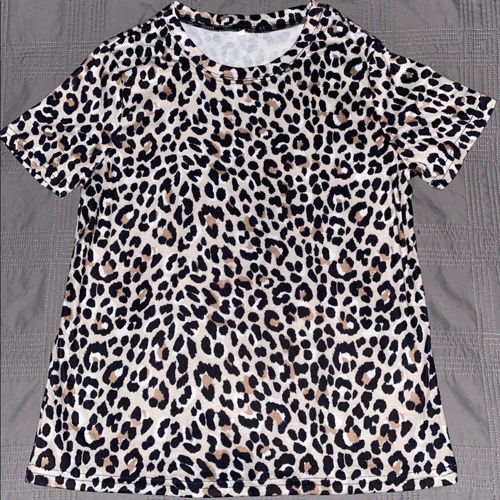 Cheetah short sleeve t-shirt